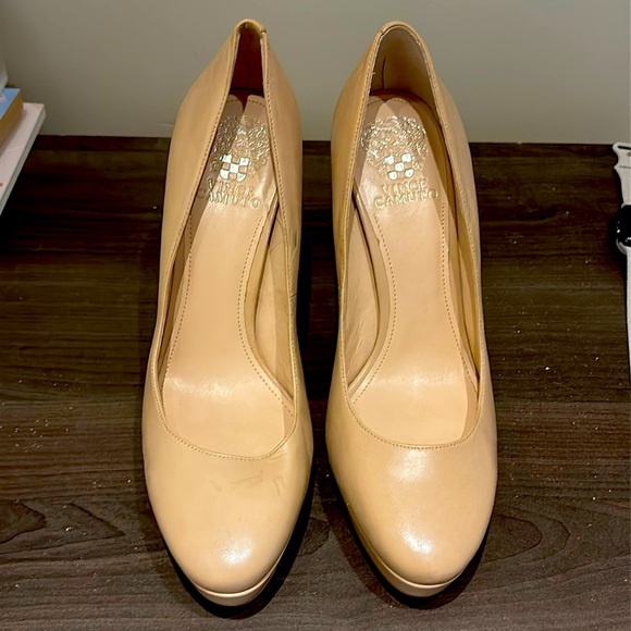 Vince Camuto Nude platform pumps. Leather, worn once for a wedding. - Picture 1 of 4